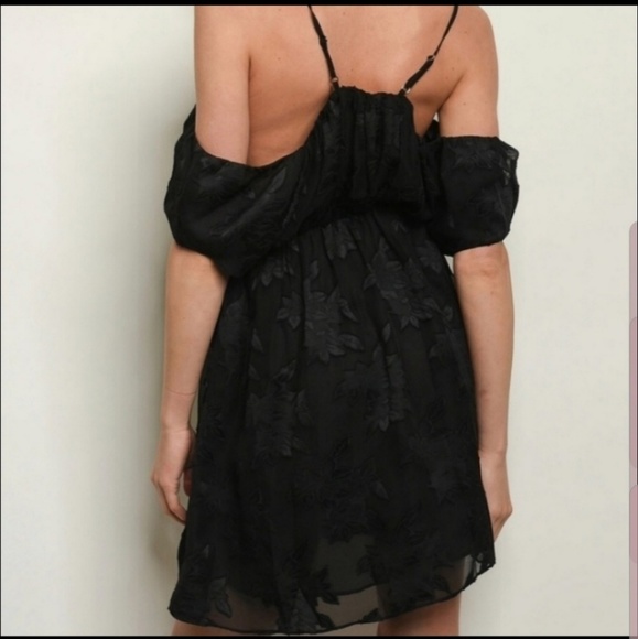 Closet clearout $10 or under - Picture 2 of 2